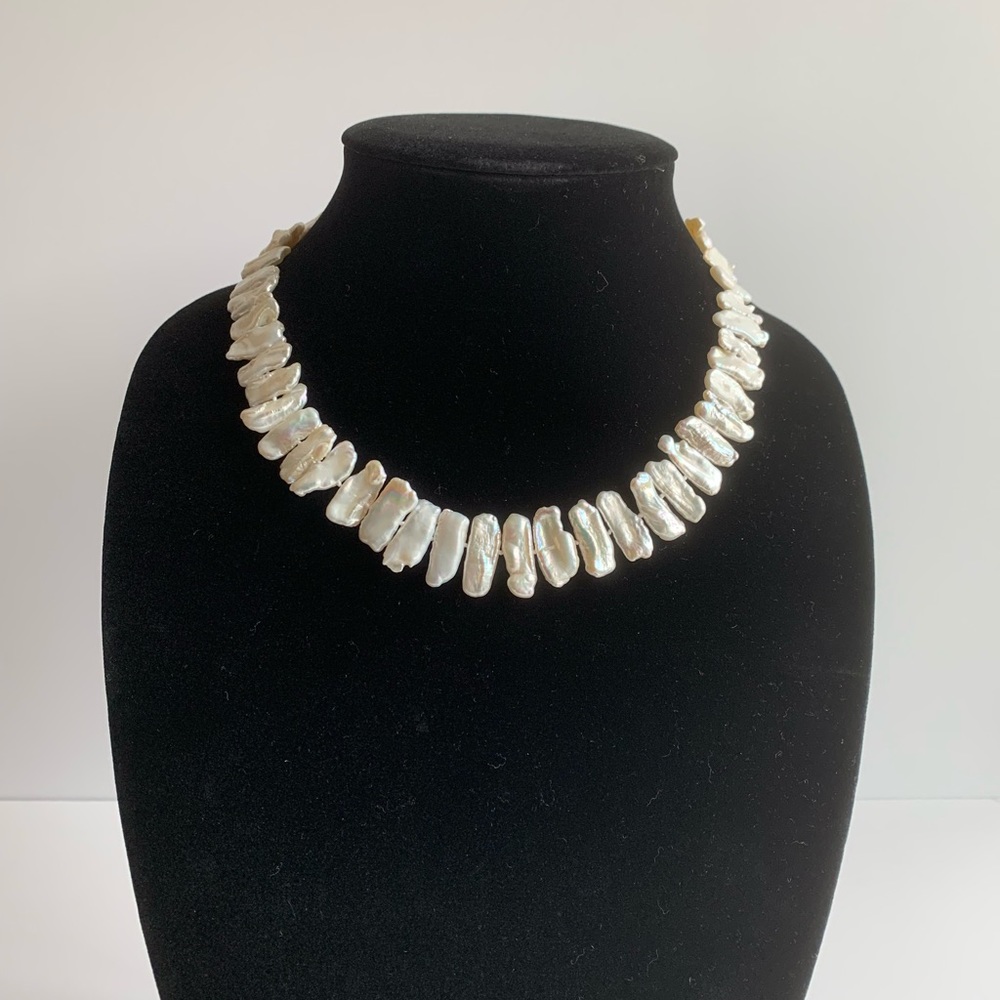 Flat Pearl Necklace